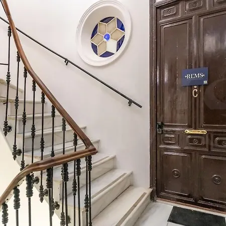 Apartment Historic Charm With Contemporary Flair By Rems Malaga